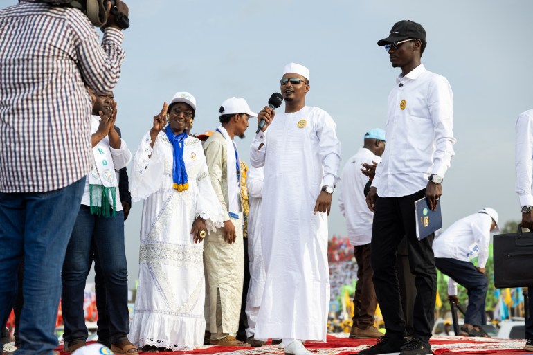 Mahamat Deby talks on campaign stage