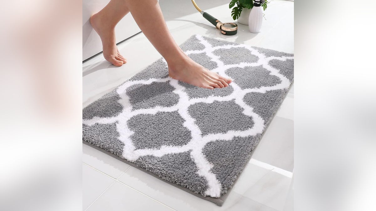 Microfiber mats trap moisture effectively, keeping your bathroom floor dry and safe.