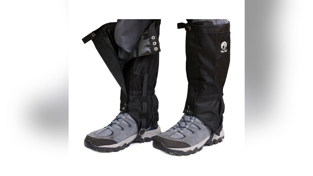 Protect your legs from the wet snow by wearing a pair of gaiters. 