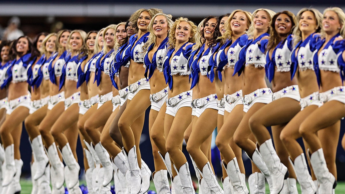 Cowboys cheerleaders line up