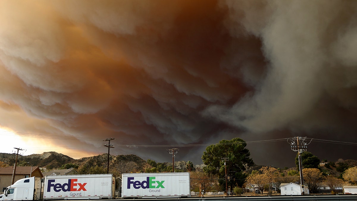 Rapidly Growing Hughes Fire North Of Los Angeles Forces Evacuations