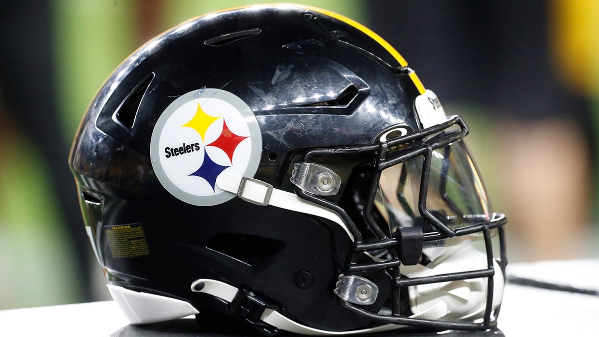 Pittsburgh Steelers helmet