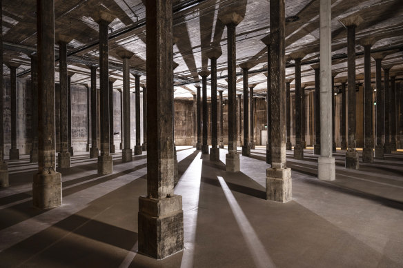 The cavernous Tank Gallery beneath Naala Badu.