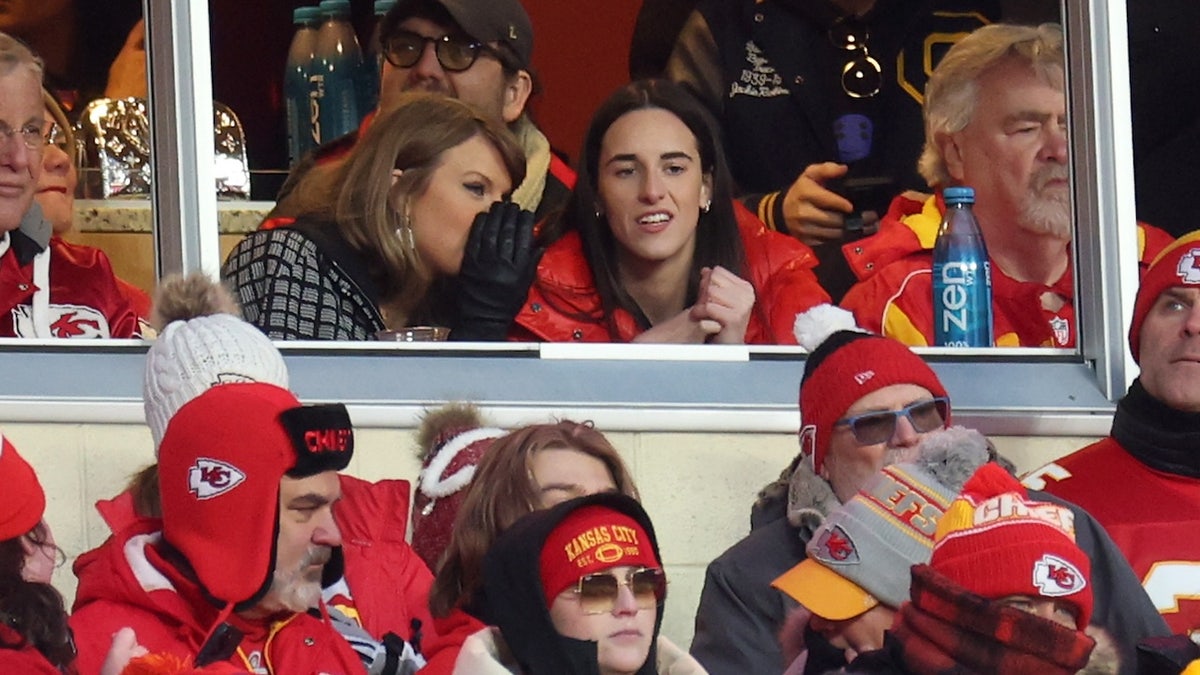 Taylor Swift and Caitlin Clark talk at Chiefs game