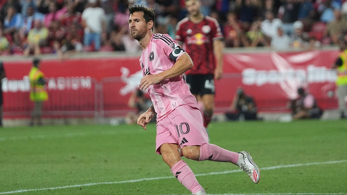Lionel Messi vs New York Red Bulls