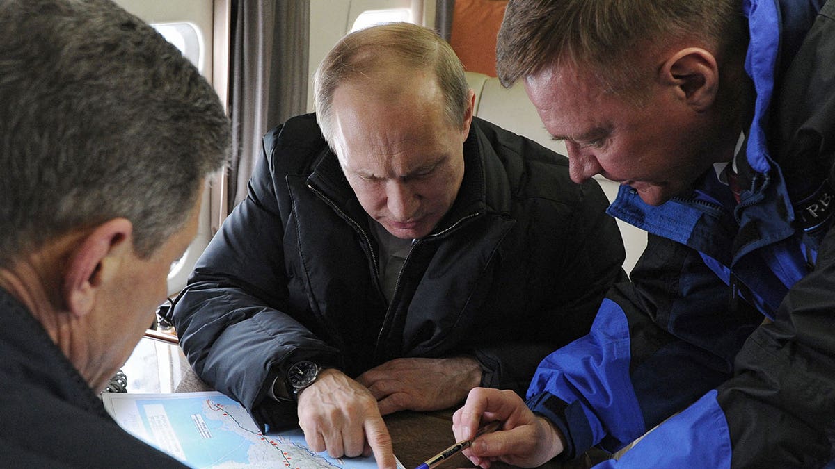 Roman Starovoyt and Putin work together