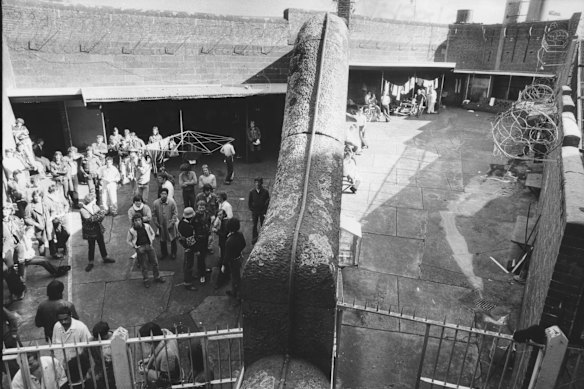 Prisoners in a Pentridge exercise yard in 1978.