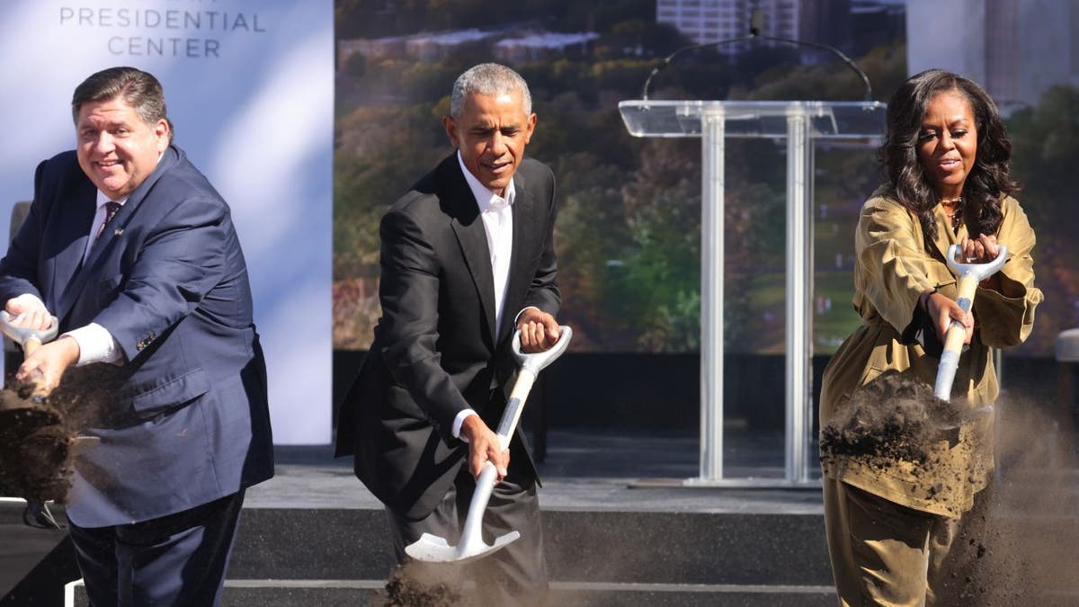 Pritzker joins Obama and former first lady Michelle Obama in a ceremonial groundbreaking