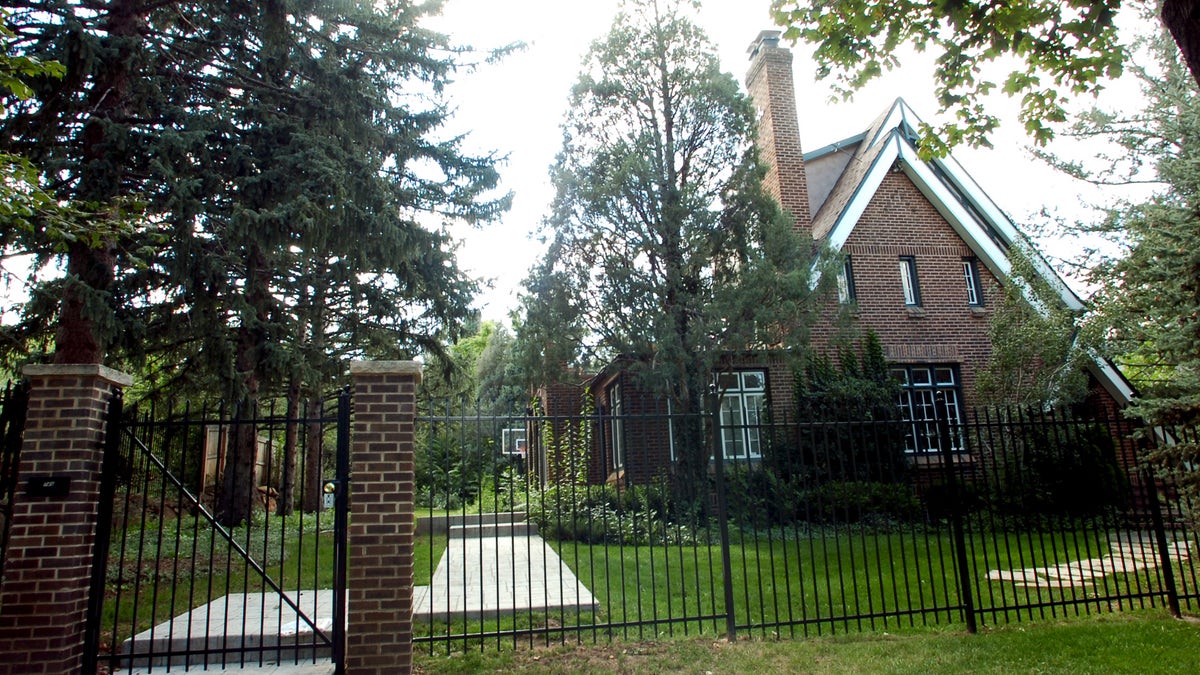 Former home of the Ramsey family is seen in Boulder, Colorado August 16, 2006. An American primary school teacher was arrested in Thailand on Wednesday in the 1996 murder of JonBenet Ramsey, 10 years after the child beauty queen's grisly death triggered a media frenzy that transfixed much of America.