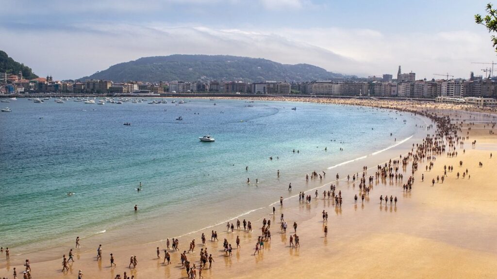 Smoking, noise and pets: New beach rules for San Sebastián