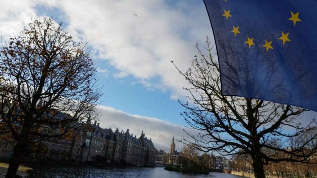 Majority of Dutch election programmes violate rule of law, report says