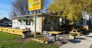 Young entrepreneurs find success in Winnipeg ice cream shops