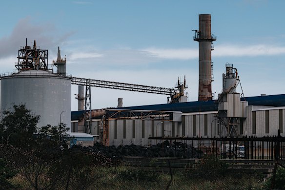 The Tomago aluminium smelter, should it stay or should it go?