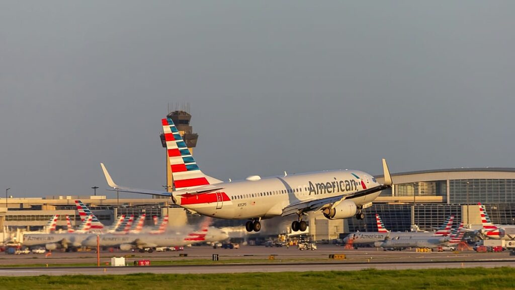 Airspace closure fears grow amid record US shutdown