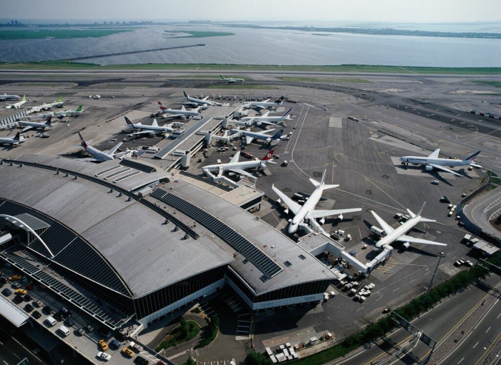 Airlines React After FAA Reducing Air Traffic Amid Government Shutdown