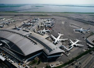 Airlines React After FAA Reducing Air Traffic Amid Government Shutdown