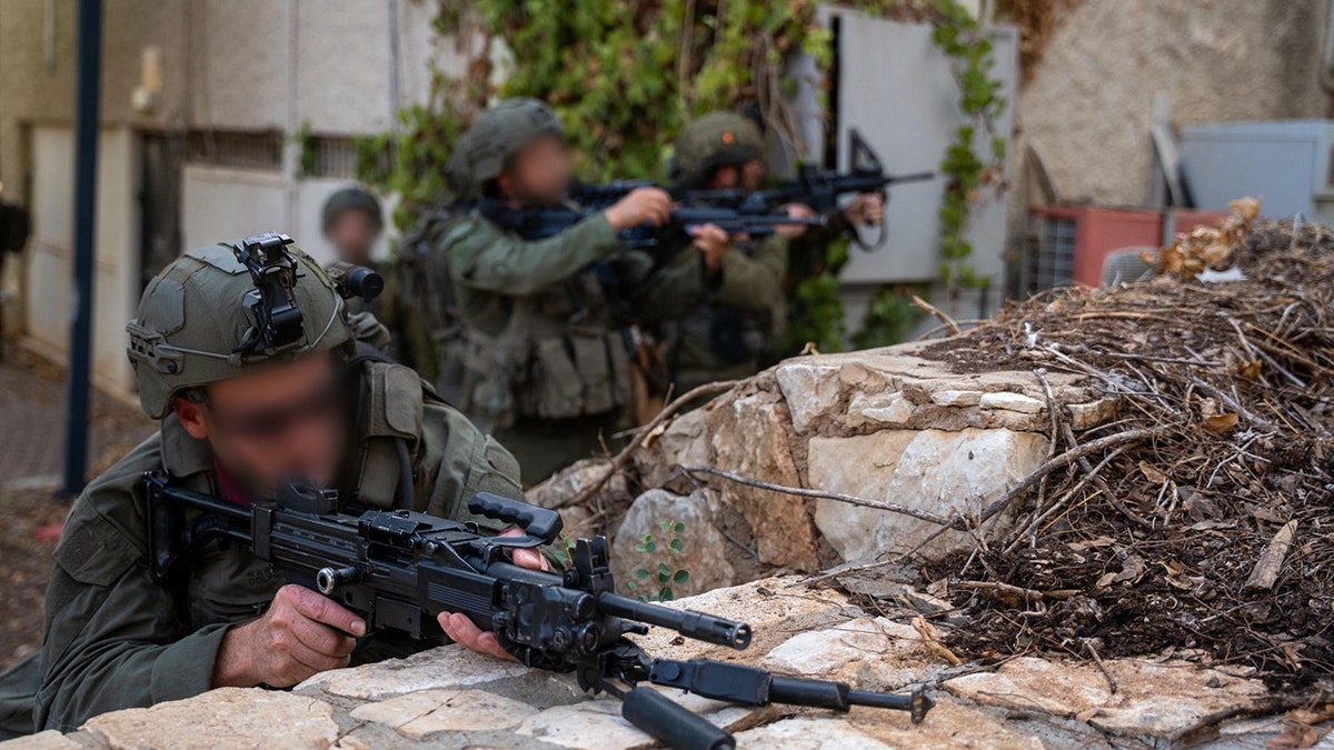 Israeli soldiers take part in an IDF exercise