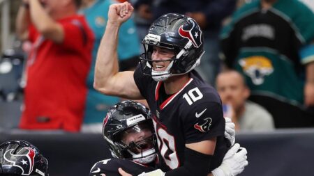 Texans score 26 fourth-quarter points to complete dramatic comeback victory over Jaguars