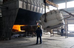 Aluminum Firm Jumps In Hong Kong Trading Debut, Mints New Billionaire