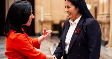 Montreal Mayor Valérie Plante sends message against cynicism as she meets successor