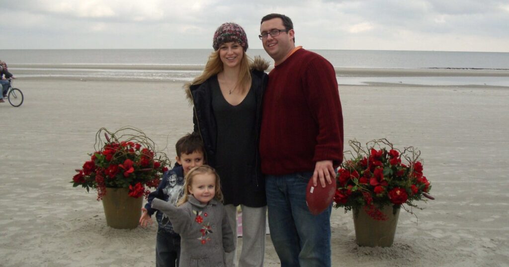 9 Best True Crime Documentaries to Watch on Netflix and More (November 2025)