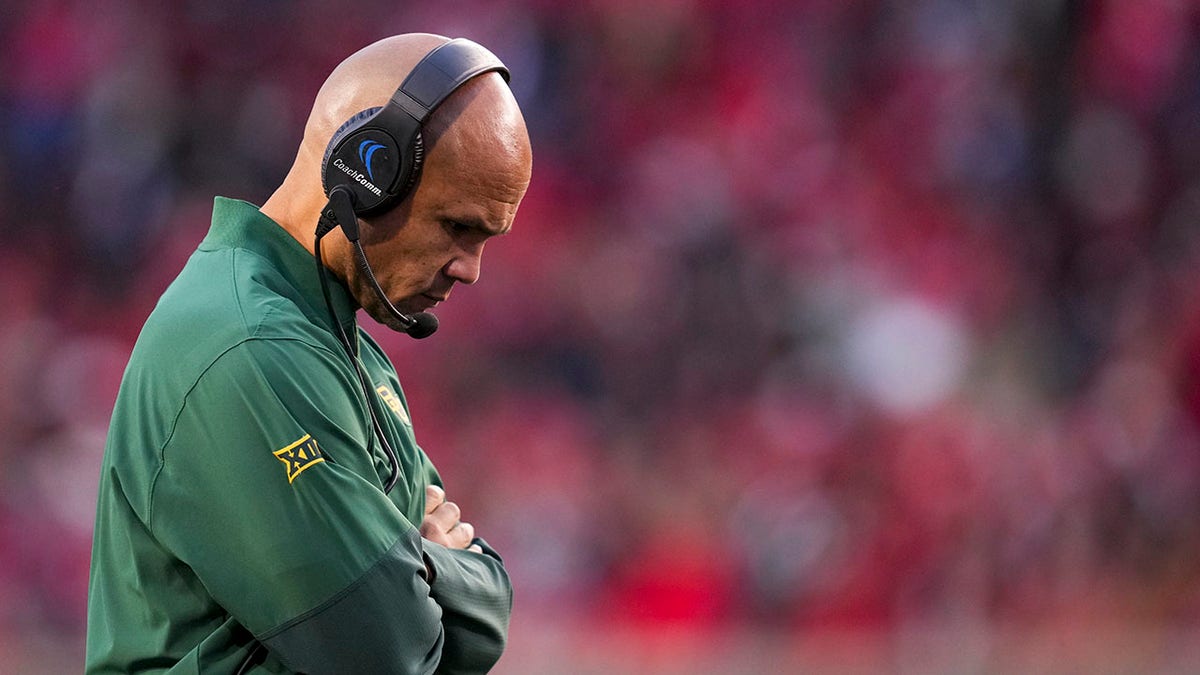 Baylor Bears coach Dave Aranda on the sideline