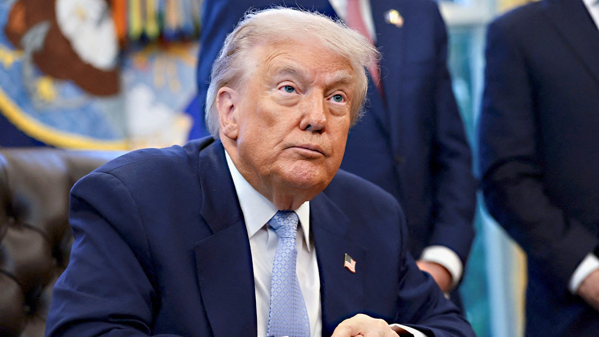 Trump in the Oval Office