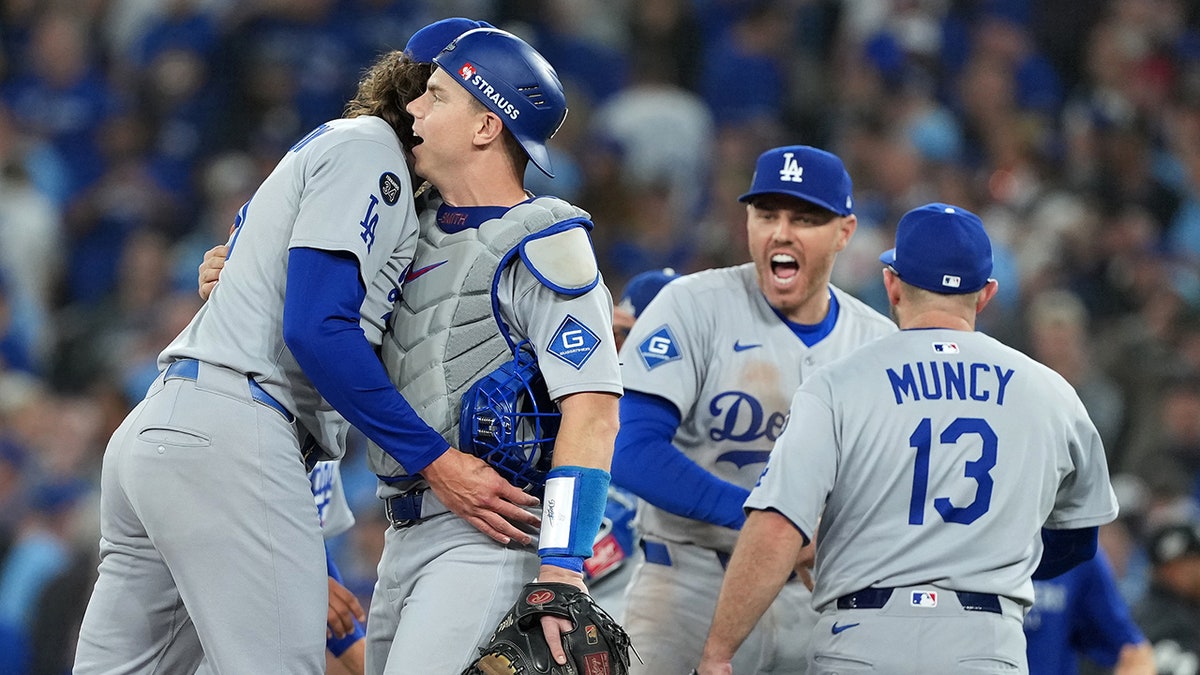 Los Angeles Dodgers react