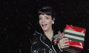 Lily Allen Sang on Saturday Night Live and Viewers Said She Was ‘Terrible’
