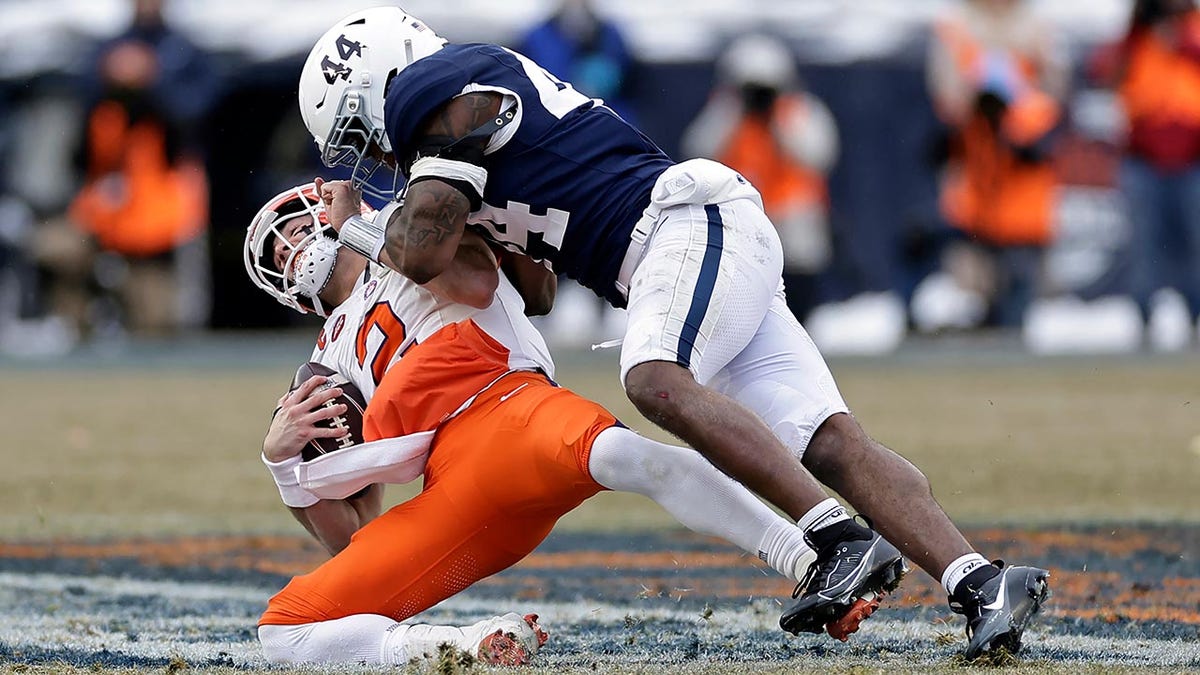 Cade Klubnik takes a hit