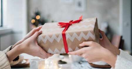 Don’t Wait! Amazon’s Last-Minute Fashion Gifts Will Still Arrive Before Christmas