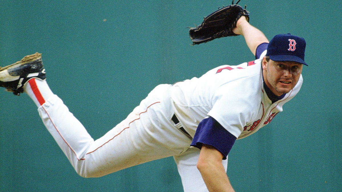Roger Clemens throws a pitch with the Red Sox