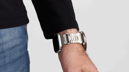 This Two-Faced Watch Band Lets You Hide an Apple Watch Under Your Rolex