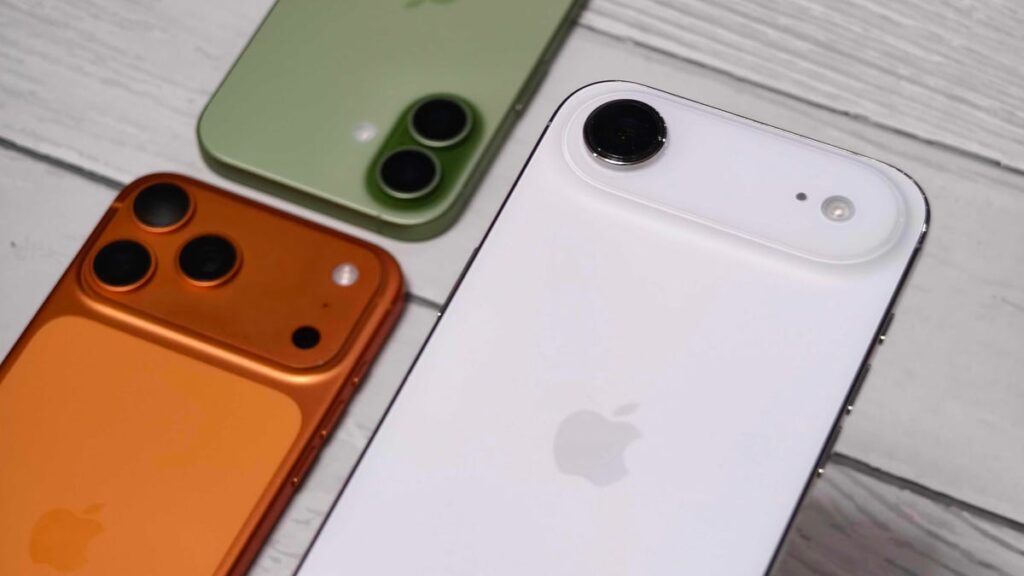 Here’s How I Brought the Volume Bar Back to My iPhone’s Lock Screen