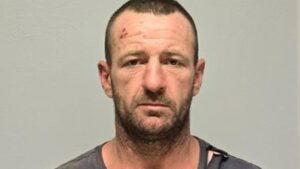 Police hunt Julian Ingram after three people shot dead in NSW Central West