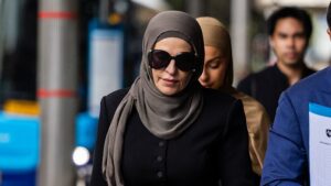 Sydney travel agent jailed for scamming clients out of more than $77,000