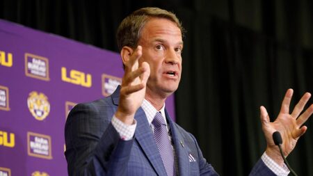 LSU’s Lane Kiffin posts then deletes Trump-tagged photo of hats inspired by MAGA slogan