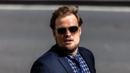 Former Knox Grammar teacher procured 15-year-old student for sex on dating app