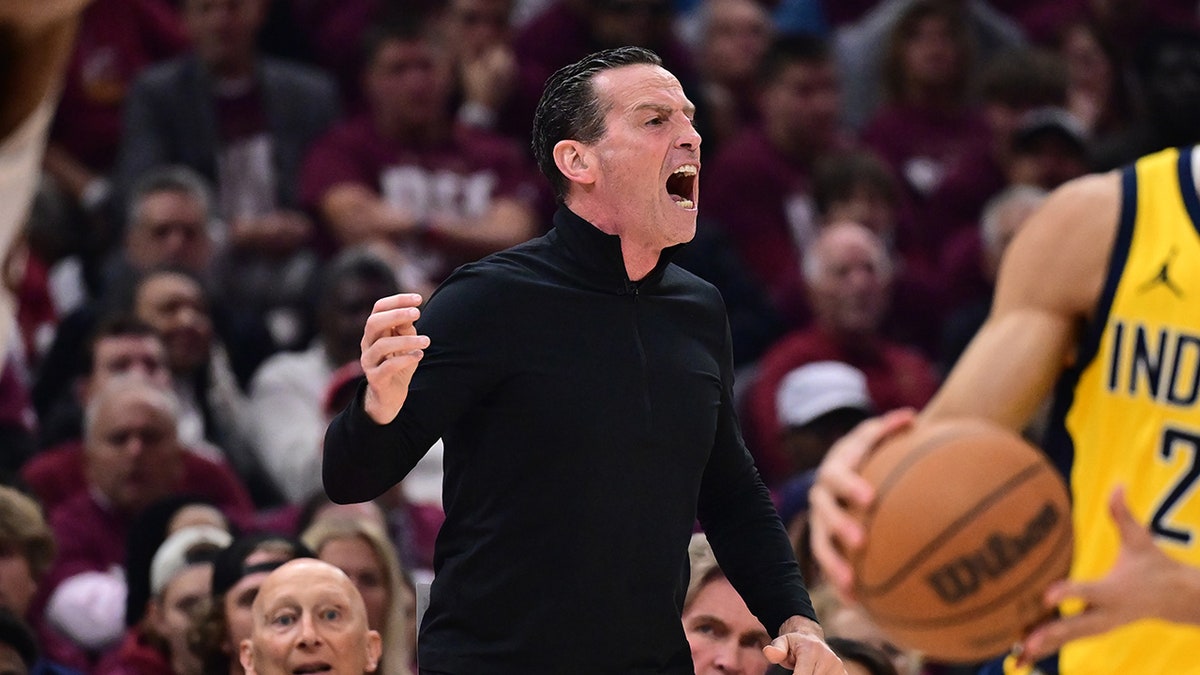 Cleveland Cavaliers coach Kenny Atkinson