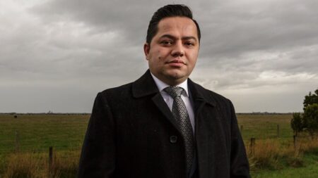 The businessman, the high-interest loan and the pallets of cash to be collected in Dubai