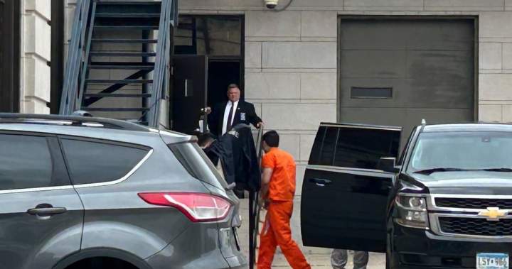 Man appealing human smuggling convictions can represent himself: judge