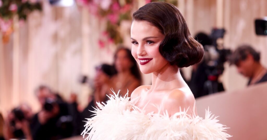 Selena Gomez Used This $29 Skin-Perfecting Cream for Her Glamorous Golden Globes Look