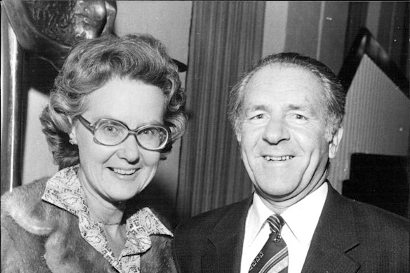 Rothesay Swan and his wife, Margaret, at the opening night of the Berlin Ballet at the Canberra Theatre in 1980.