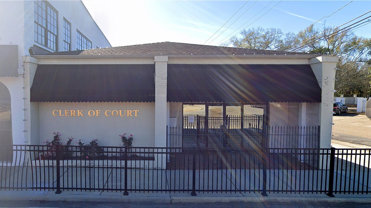 Street view of the East Feliciana Parish Courthouse in Clinton, Louisiana