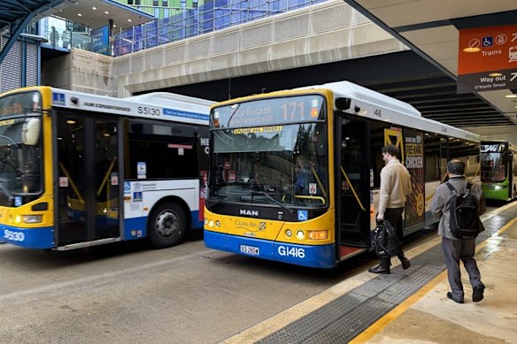 Buses were by far the most popular form of public transport, with the M2 the most popular bus route in Brisbane. 