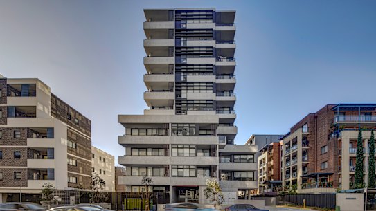 Bigge St Warwick Farm