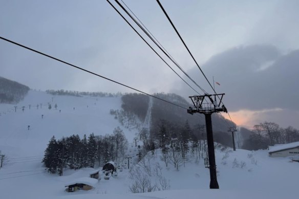 A woman has died in an accident at Tsugaike Mountain Resort, Japan.