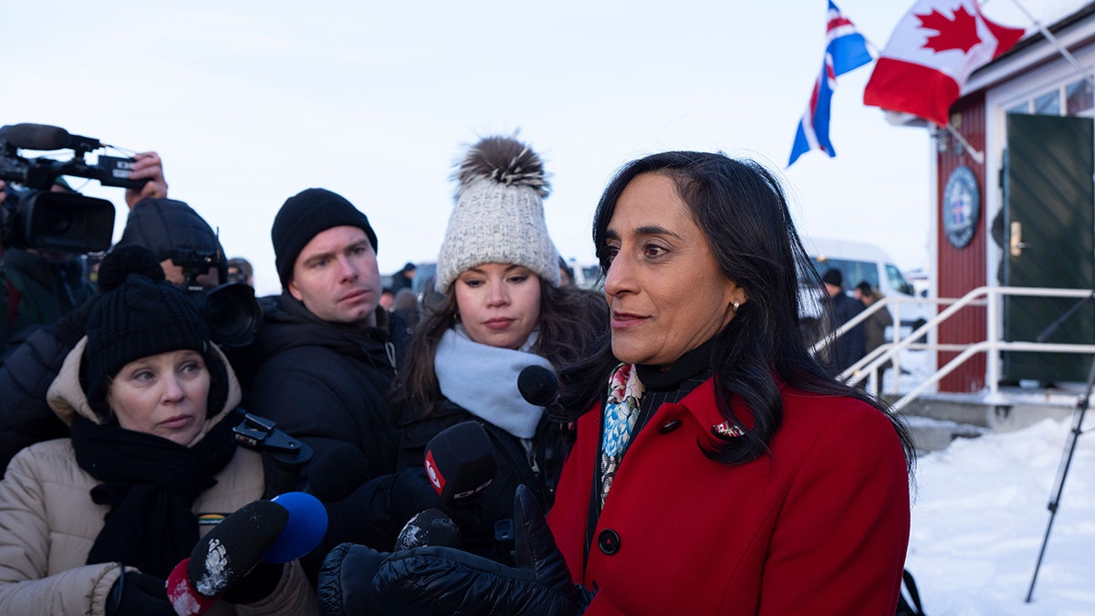 Canadian foreign minister in Greenland