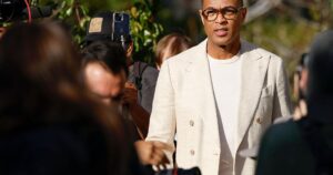 Don Lemon says he offered to turn himself in but federal agents were sent for him anyway