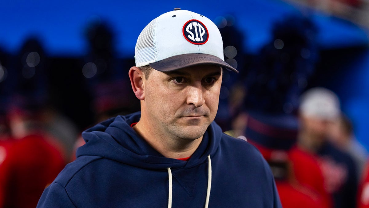 Joe Judge on sideline